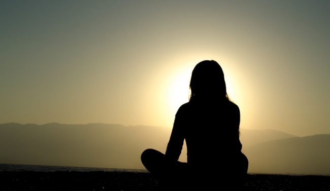 meditation_pleine_conscience Se libérer du flot de pensées pour se concentrer sur le moment présent